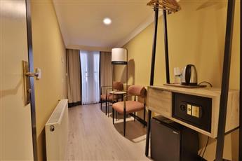 EA Exclusive Hotel 4*