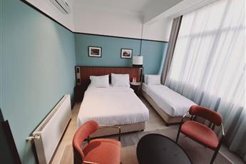 EA Exclusive Hotel 4*