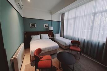 EA Exclusive Hotel 4*