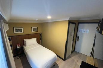 EA Exclusive Hotel 4*