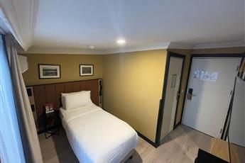 EA Exclusive Hotel 4*