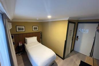 EA Exclusive Hotel 4*