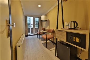 EA Exclusive Hotel 4*