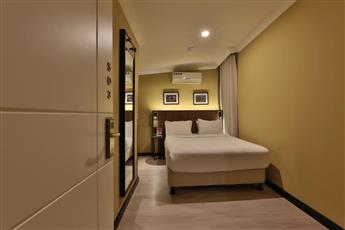 EA Exclusive Hotel 4*