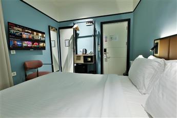 EA Exclusive Hotel 4*