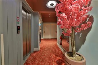 EA Exclusive Hotel 4*