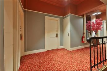 EA Exclusive Hotel 4*