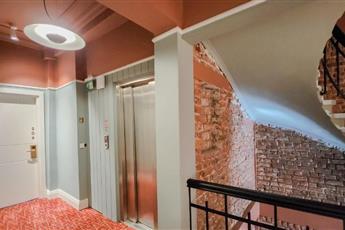 EA Exclusive Hotel 4*