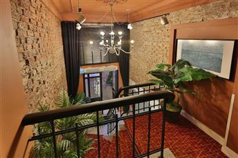 EA Exclusive Hotel 4*