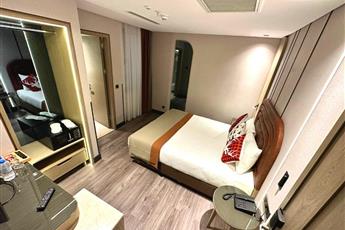 Edition Old City Hotel 4*