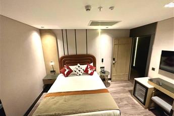 Edition Old City Hotel 4*