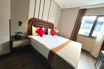 Edition Old City Hotel 4*