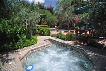 El Vino Hotel & Suites 4*