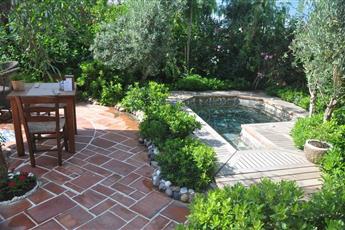 El Vino Hotel & Suites 4*