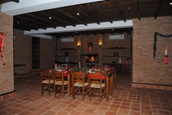 El Vino Hotel & Suites 4*