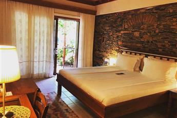 El Vino Hotel & Suites 4*