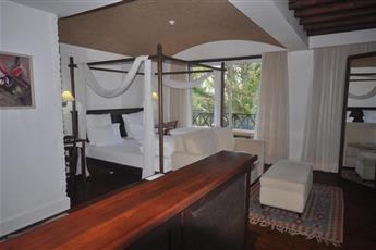 El Vino Hotel & Suites