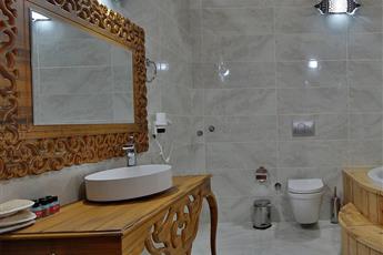 Elevres Stone House 4*