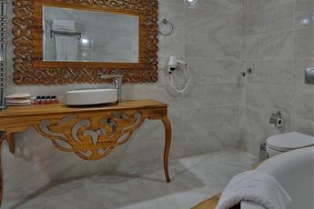 Elevres Stone House 4*