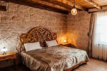 Elevres Stone House