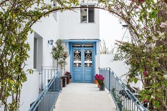Eliada Hotel
