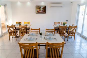 Elijah Hotel