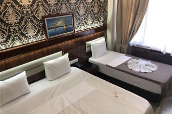 Elit Palace Hotel 4*