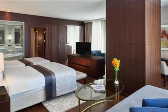 Elite World Grand Istanbul Basın Ekspres 5*