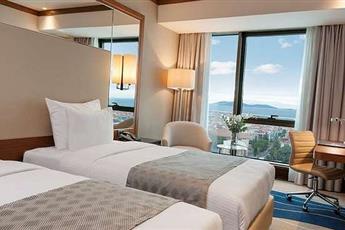 Elite World Grand Istanbul Kucukyali 5*