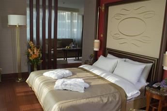 Elite World İstanbul Taksim 5*