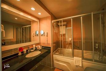 Emelda Sun Club Villas