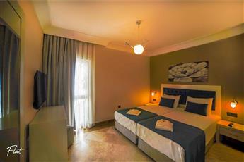 Emelda Sun Club Villas