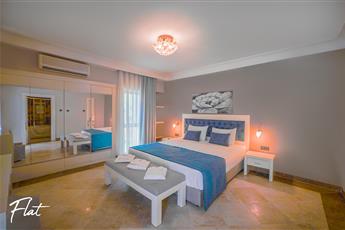 Emelda Sun Club Villas
