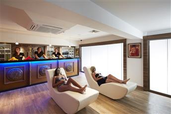 Emre Beach Hotel