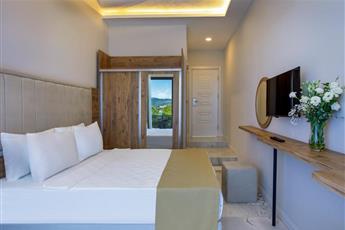 Enki Spinoza Thermal & Resort Hotel 4*