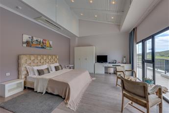 Enki Suess Alacati 4*