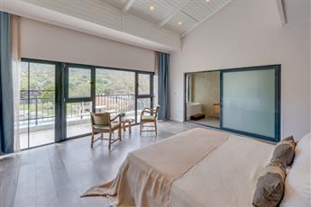 Enki Suess Alacati 4*