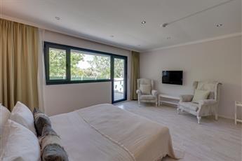 Enki Suess Alacati 4*