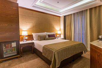 Eurostars Hotel Old City 4*