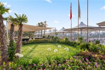 Falcon Hotel