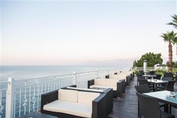Falcon Hotel