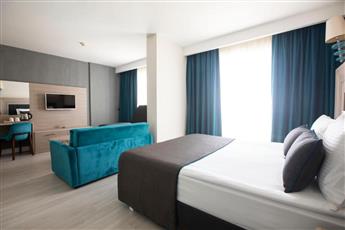 Falcon Hotel