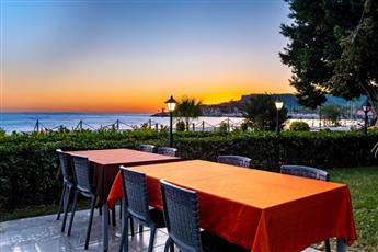Fame Beach Hotel