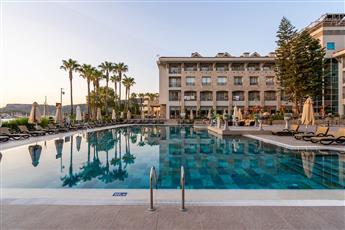 Fame Residence Kemer & Spa 5*