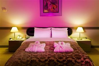 Fantasia Deluxe Hotel