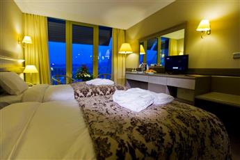 Fantasia Deluxe Hotel
