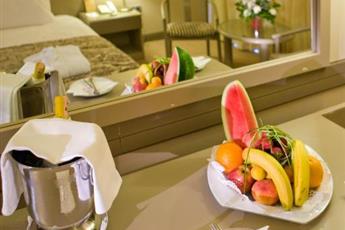 Fantasia Deluxe Hotel