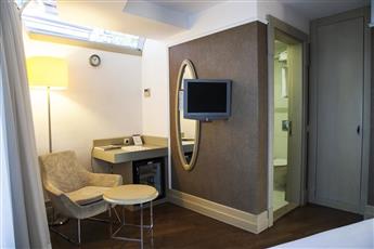 Faros Hotel Old City 4*