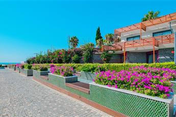 Feniks Priority Hotel 4* Adults only 12+