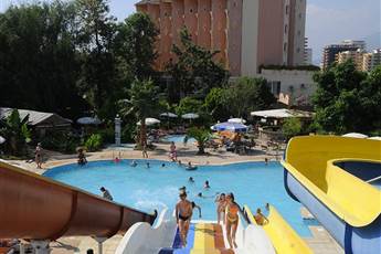 First Class Hotel 5*